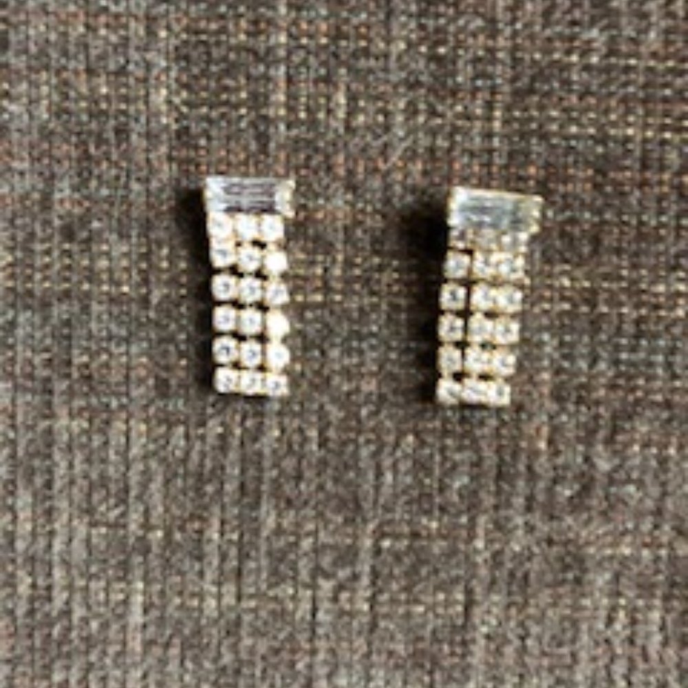 RHINESTONE EARRINGS